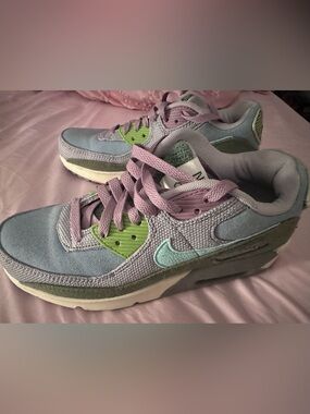 Nike Air Max Pastel Lavender & Green Sneakers